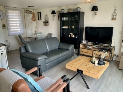 Holiday house Nice bungalow with cosy terrace - Features photo 11