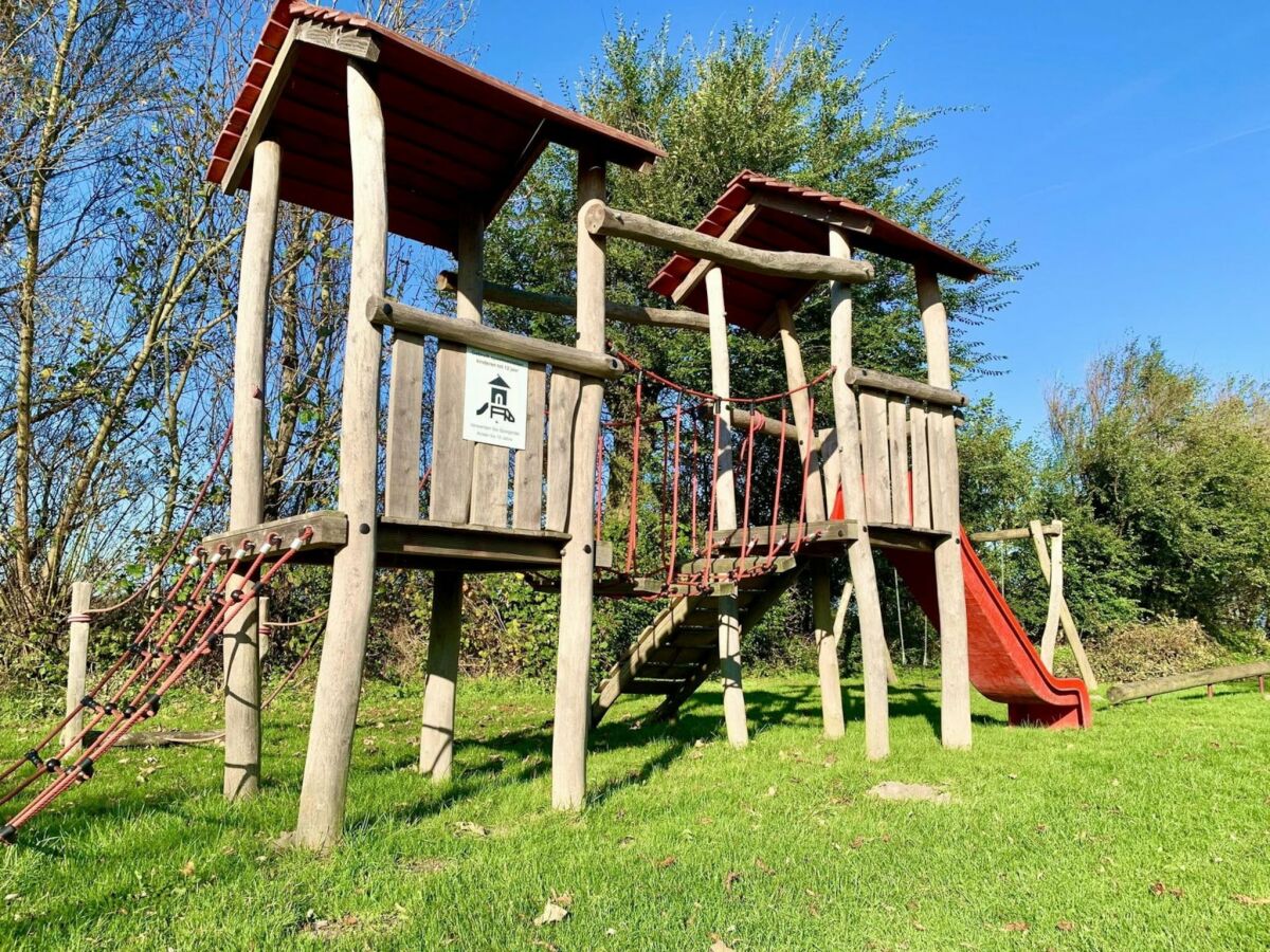 Holiday house Renovated bungalow with garden - Outdoor photo 3