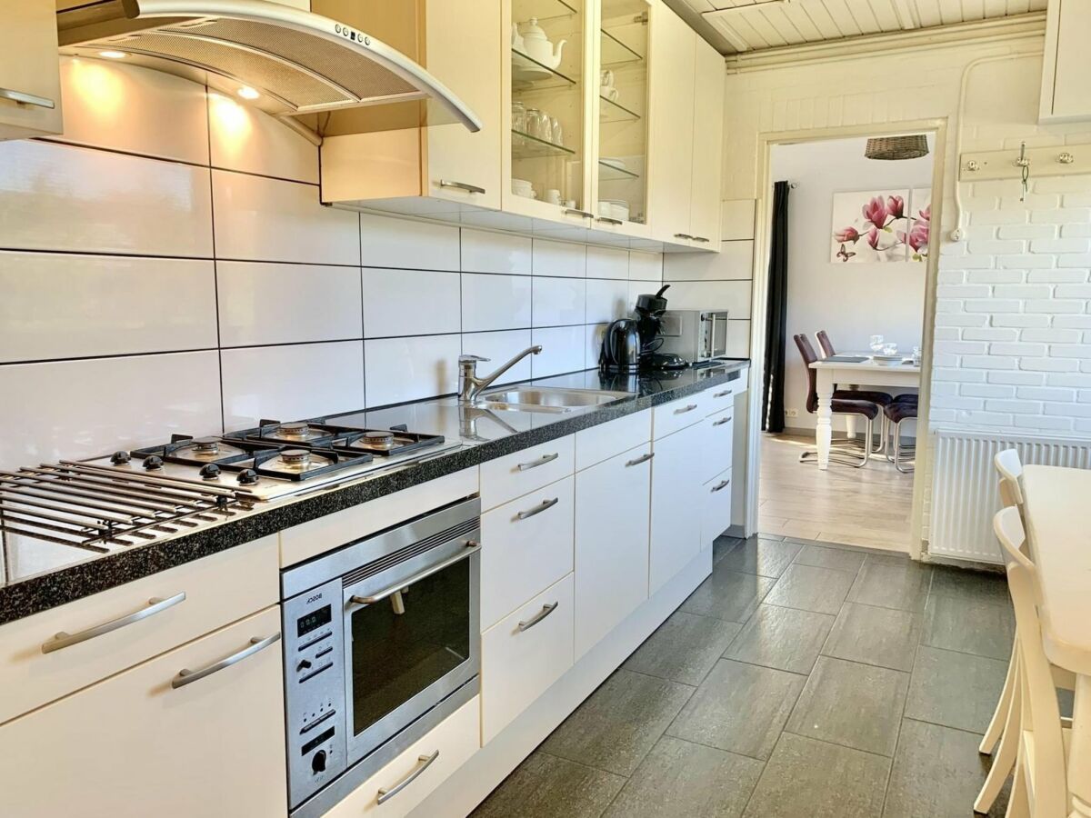 Holiday house Renovated bungalow with garden - Outdoor photo 4