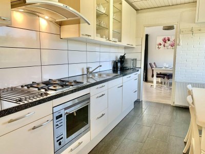 Holiday house Renovated bungalow with garden - Outdoor photo 4