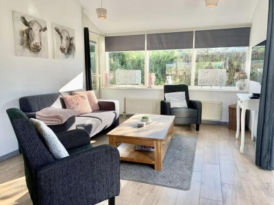 Holiday house Renovated bungalow with garden - Outdoor photo 29