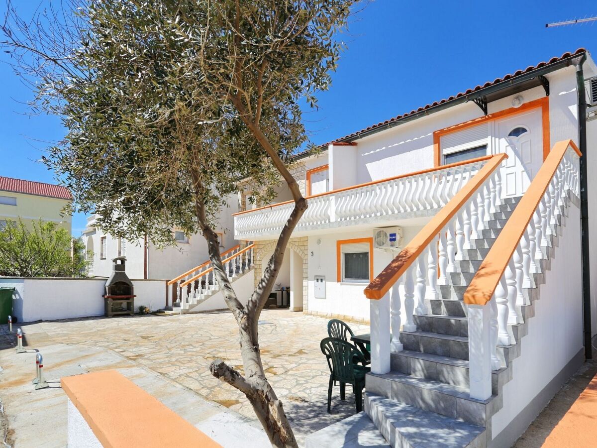 Apartment One bedroom apartment with terrace Vir A-22134-a - Outdoor photo 2