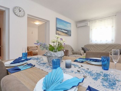 Apartment Two bedroom apartment with air-conditioning Vir A-22134-c in Vir - Apartment