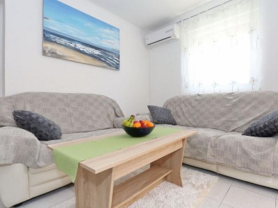 Apartment Two bedroom apartment with air-conditioning Vir A-22134-c - Outdoor photo 8