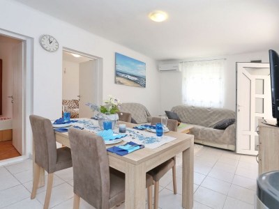 Apartment Two bedroom apartment with air-conditioning Vir A-22134-c - Outdoor photo 10