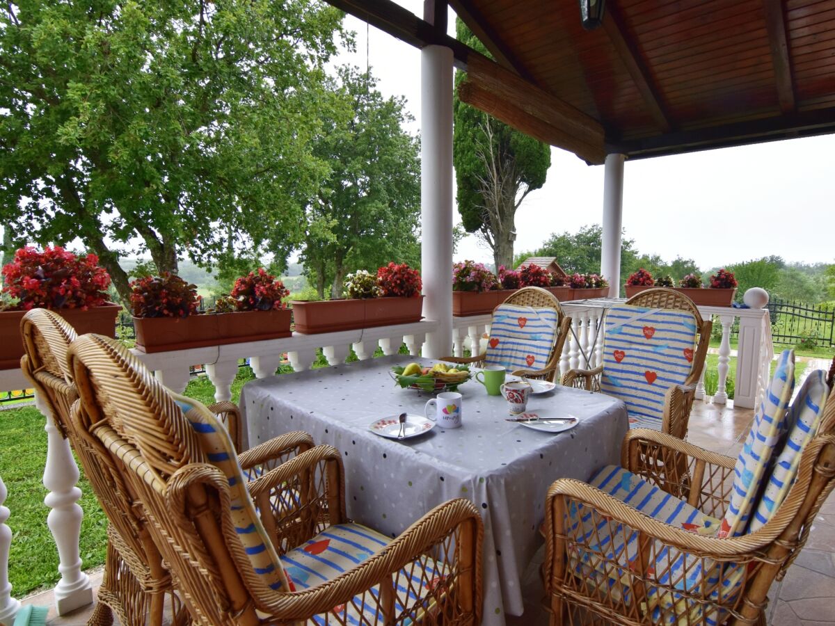 Apartment Two bedroom apartment with terrace Valica, Umag A-22453-a