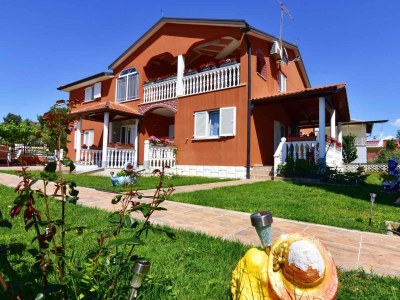 Apartment Two bedroom apartment with terrace Valica, Umag A-22453-b - Outdoor photo 2