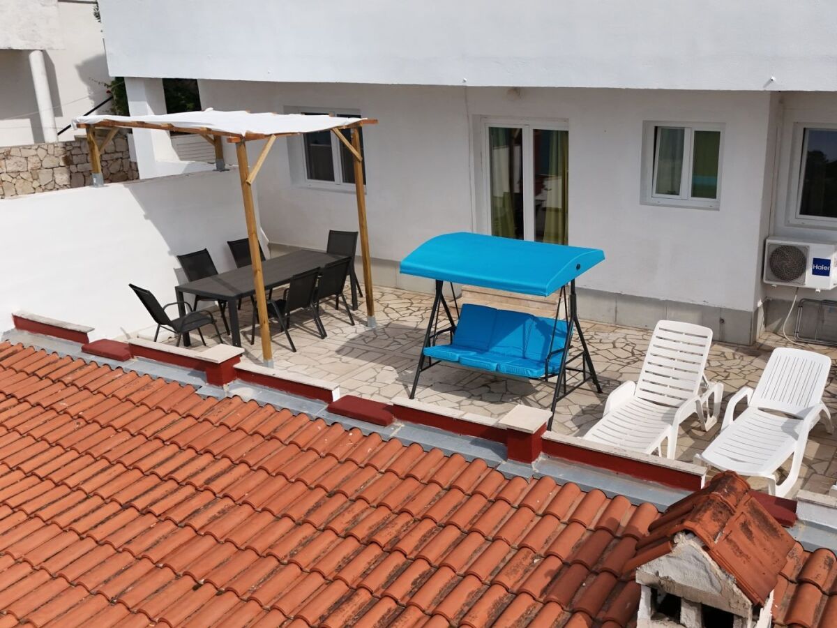Apartment Two bedroom apartment near beach Jelsa, Hvar A-22256-a
