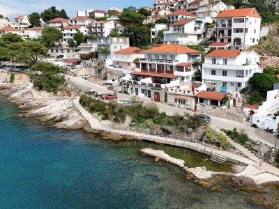 Apartment Two bedroom apartment near beach Jelsa, Hvar A-22256-a - Outdoor photo 2