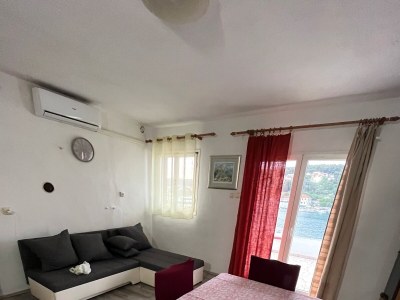 Apartment Two bedroom apartment near beach Jelsa, Hvar A-22256-a - Outdoor photo 4