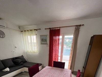 Apartment Two bedroom apartment near beach Jelsa, Hvar A-22256-a - Outdoor photo 5