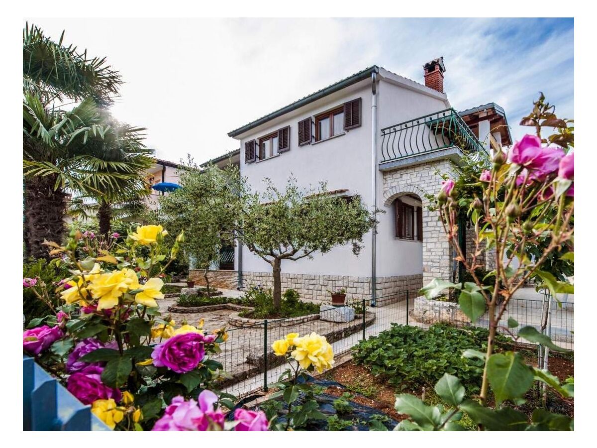 Apartment One bedroom apartment with terrace Rovinj A-22528-b - Outdoor photo 2