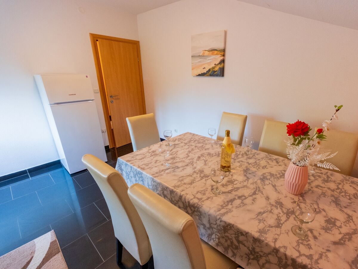 Apartment Three bedroom apartment with air-conditioning Vodice A-22557-b - Outdoor photo 4