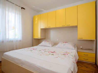 Apartment Three bedroom apartment with balcony Lopar, Rab A-22558-b in Lopar - Apartment