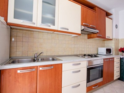 Apartment Three bedroom apartment with balcony Lopar, Rab A-22558-b - Outdoor photo 20