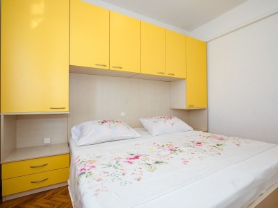 Apartment Three bedroom apartment with balcony Lopar, Rab A-22558-b - Outdoor photo 22