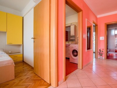 Apartment Three bedroom apartment with balcony Lopar, Rab A-22558-b - Outdoor photo 37