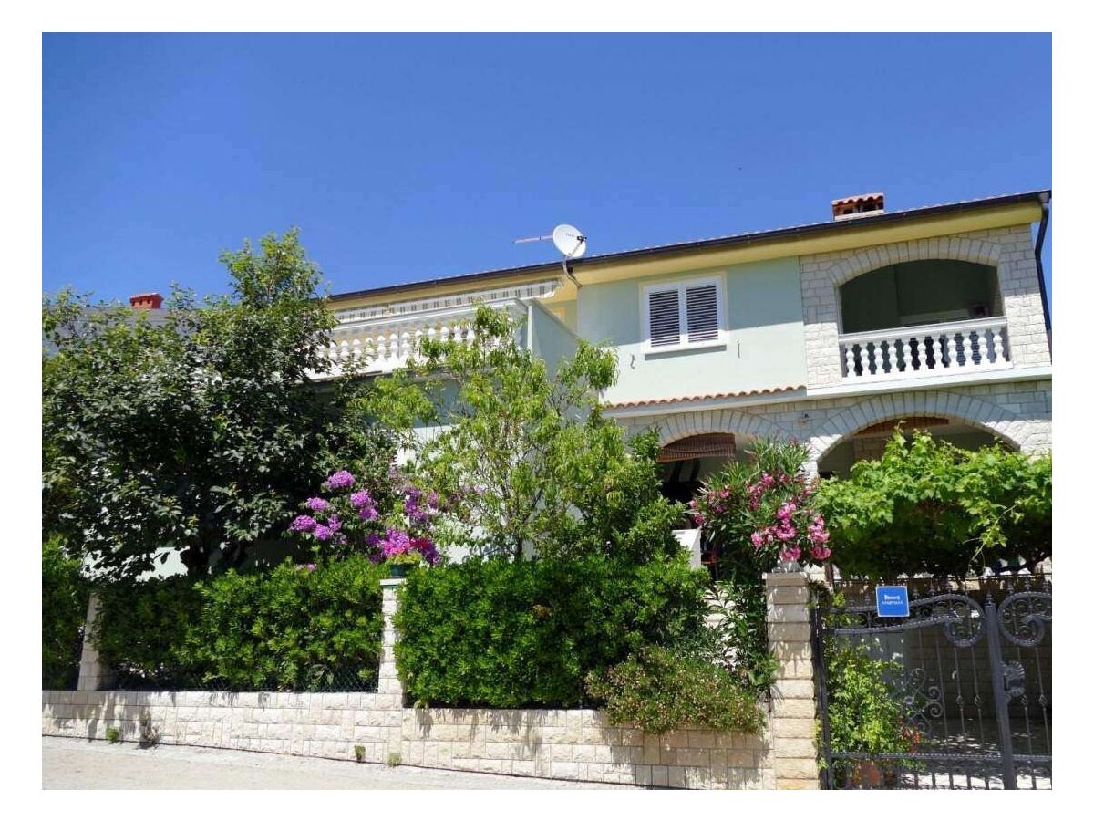 Apartment Two bedroom apartment with terrace Palit, Rab A-22562-b