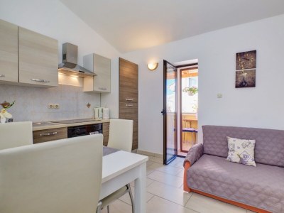 Apartment One bedroom apartment near beach Martinšćica, Cres A-22582-a - Outdoor photo 6