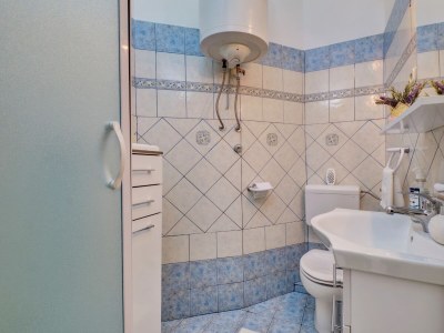 Apartment One bedroom apartment near beach Martinšćica, Cres A-22582-a - Outdoor photo 12