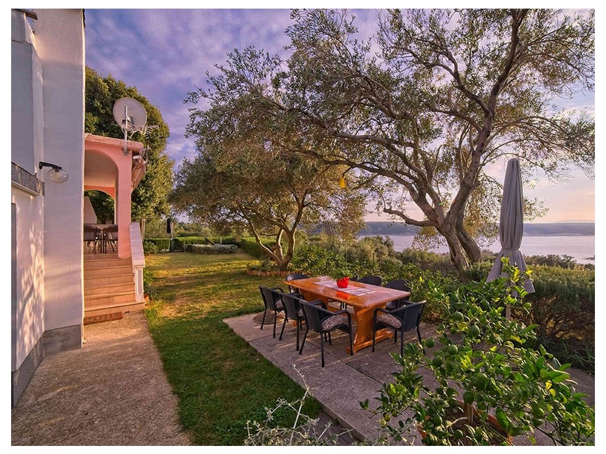 Apartment One bedroom apartment with balcony and sea view Supetarska Draga - Gonar, Rab A-22586-a - Outdoor photo 3