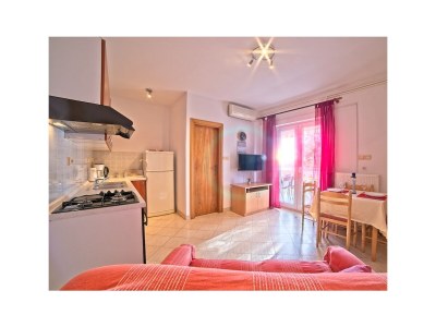 Apartment One bedroom apartment with balcony and sea view Supetarska Draga - Gonar, Rab A-22586-a - Outdoor photo 5