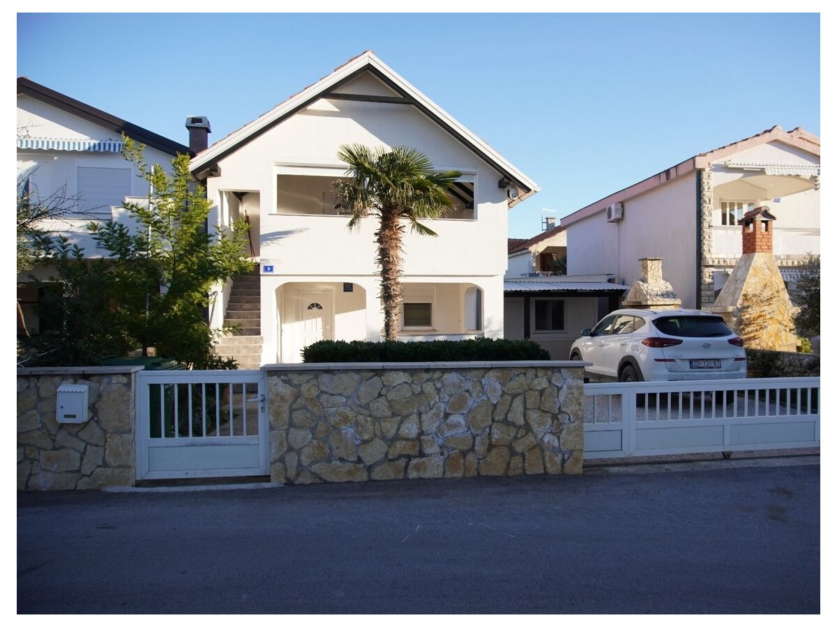 Apartment Two bedroom apartment with terrace Vir A-22626-a - Outdoor photo 2