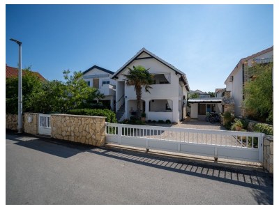 Apartment Two bedroom apartment with terrace Vir A-22626-a in Vir - Apartment