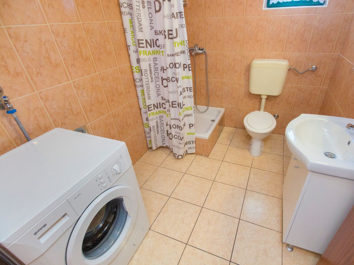 Apartment Apartments with parking space Pirovac, Šibenik - 22646 - Apartments with parking space Pirovac, Šibenik - 22646 - Outdoor photo 5