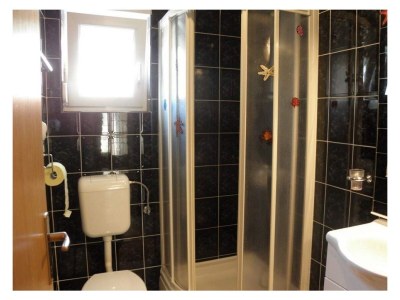 Apartment Two bedroom apartment with terrace and sea view Barbat, Rab A-22366-a - Outdoor photo 8