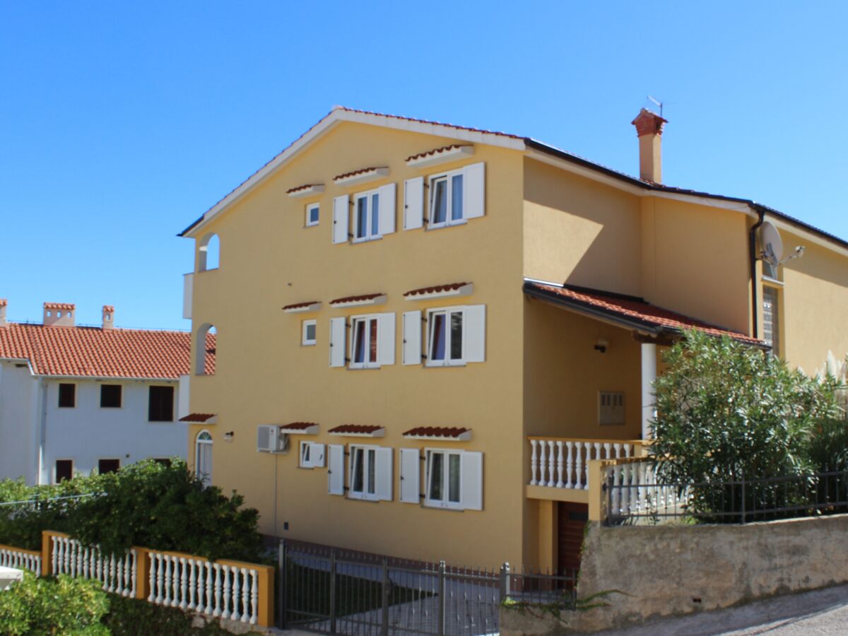 Apartment Two bedroom apartment with terrace Baška, Krk A-22687-a - Outdoor photo 3