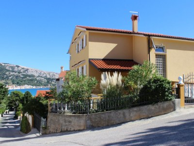 Apartment Two bedroom apartment with terrace Baška, Krk A-22687-a - Outdoor photo 2