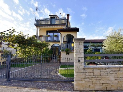 Apartment One bedroom apartment with terrace Umag A-22722-a - Outdoor photo 2