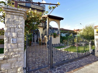 Apartment One bedroom apartment with terrace Umag A-22722-a - Outdoor photo 3