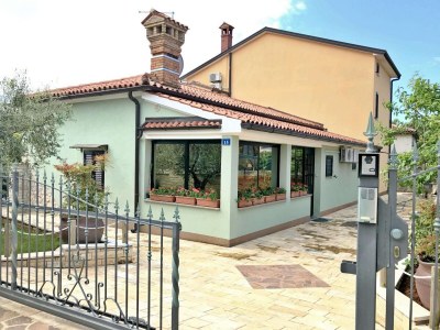 Apartment One bedroom apartment with terrace Umag A-22722-a - Outdoor photo 4