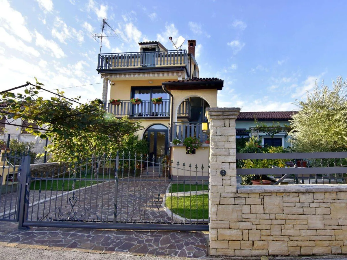 Apartment Two bedroom apartment with terrace Umag A-22722-c