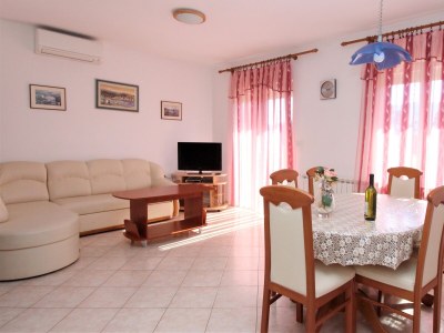 Apartment Three bedroom apartment with balcony Baška, Krk A-22725-a - Outdoor photo 6