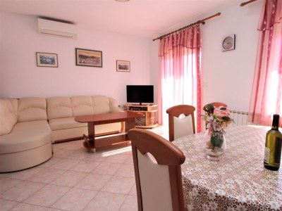 Apartment Three bedroom apartment with balcony Baška, Krk A-22725-a - Outdoor photo 8