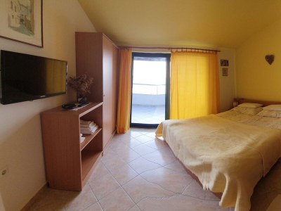 Apartment Studio flat near beach Murter AS-22397-c - Outdoor photo 16