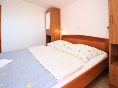 Apartment Two bedroom apartment with balcony and sea view Baška, Krk A-22725-h - Outdoor photo 11