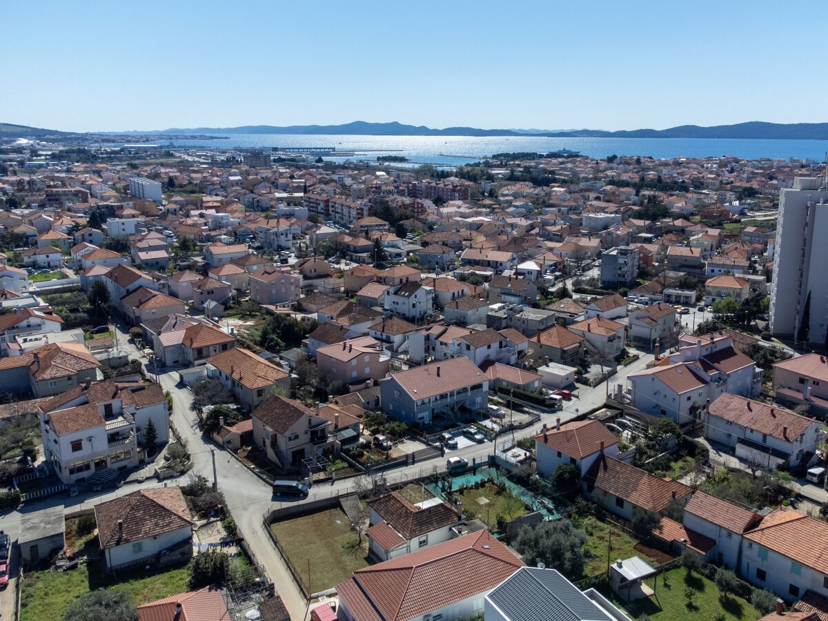 Apartment Two bedroom apartment with air-conditioning Zadar A-22871-a - Outdoor photo 3