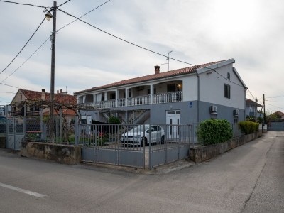 Apartment Two bedroom apartment with air-conditioning Zadar A-22871-a - Outdoor photo 7