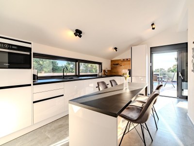 Apartment Two bedroom apartment with terrace Vir - Kozjak, Vir A-22971-c in Vir - Apartment