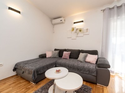 Apartment Two bedroom apartment with terrace and sea view Privlaka, Zadar A-23472-a - Outdoor photo 4