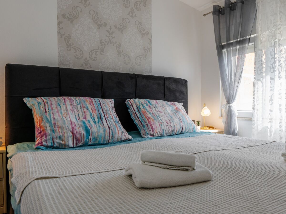 Apartment One bedroom apartment with air-conditioning Vir A-23025-b