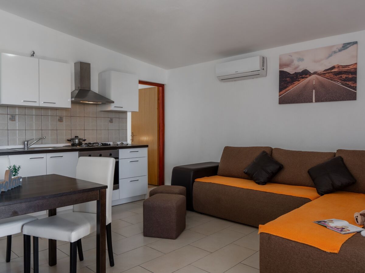 Apartment One bedroom apartment with air-conditioning Vir A-23025-b - Outdoor photo 5