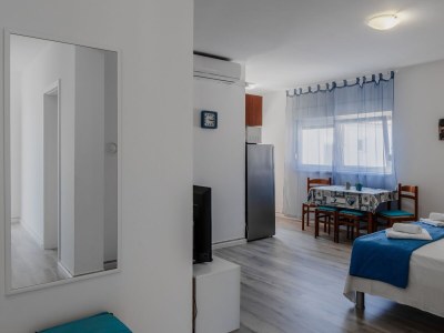 Apartment One bedroom apartment with air-conditioning Vir A-23033-b - Outdoor photo 8