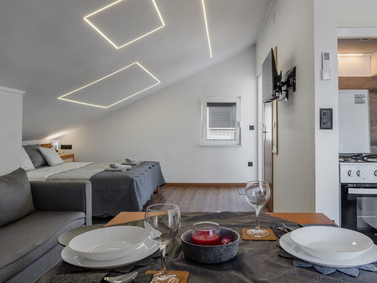 Apartment Studio flat with balcony Vir AS-23044-a