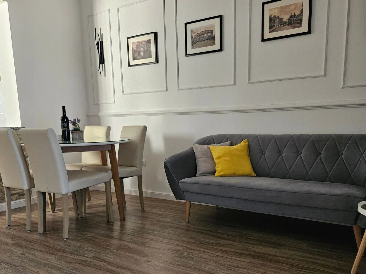 Apartment Two bedroom apartment with balcony Medulin A-23049-a