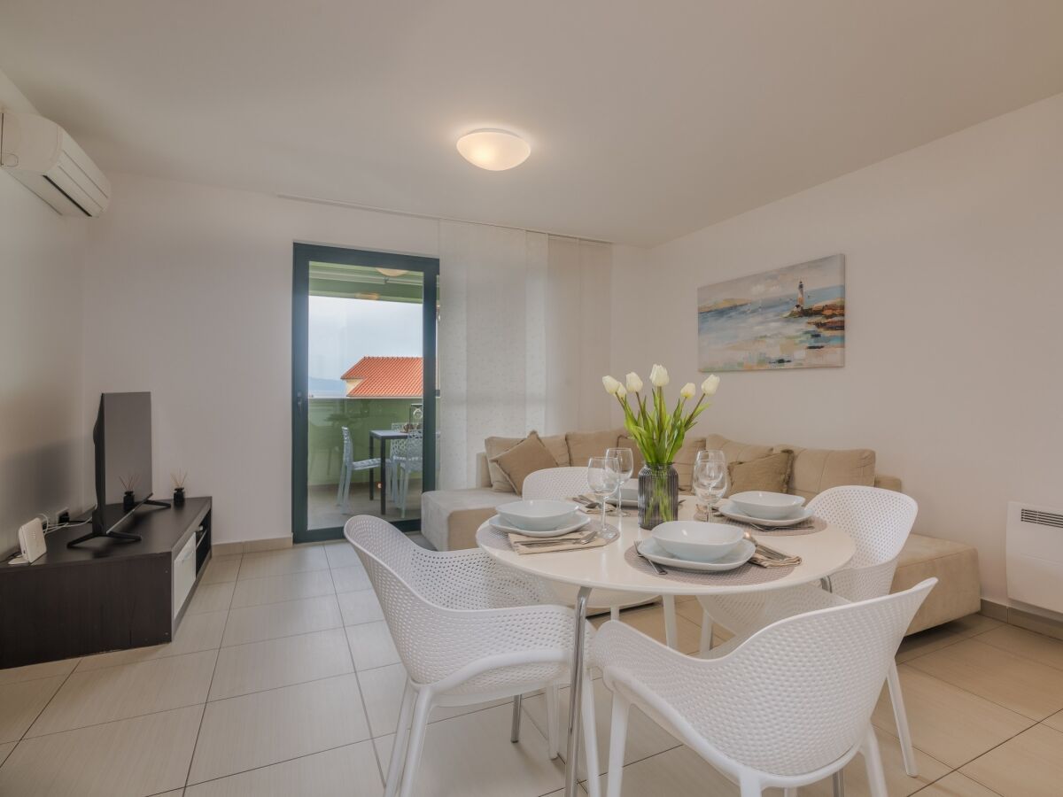 Apartment Two bedroom apartment with balcony and sea view Turčić, Krk A-23084-a - Outdoor photo 4